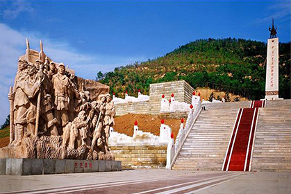 编制长征国家文化公园建设保护规划，积极促进吴起县红色旅游大发展